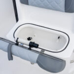 Forward console livewell / baitwell