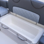 Large insulated aft fishbox